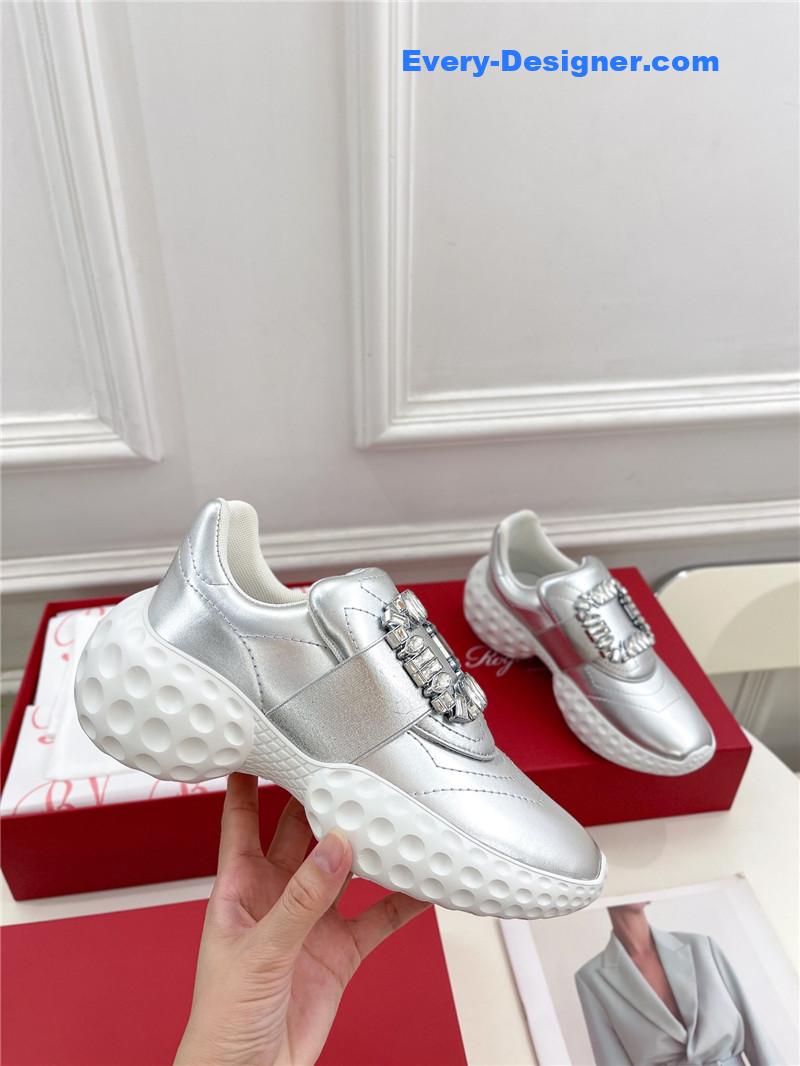 roger u1u1er classic d1am0nd buckle sneakers in fabric
