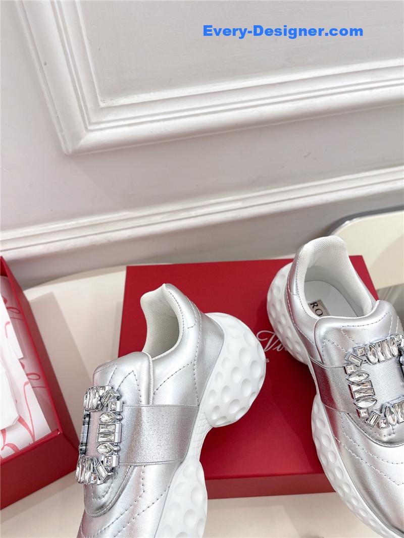 roger u1u1er classic d1am0nd buckle sneakers in fabric