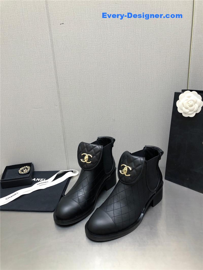 CC explosive boots