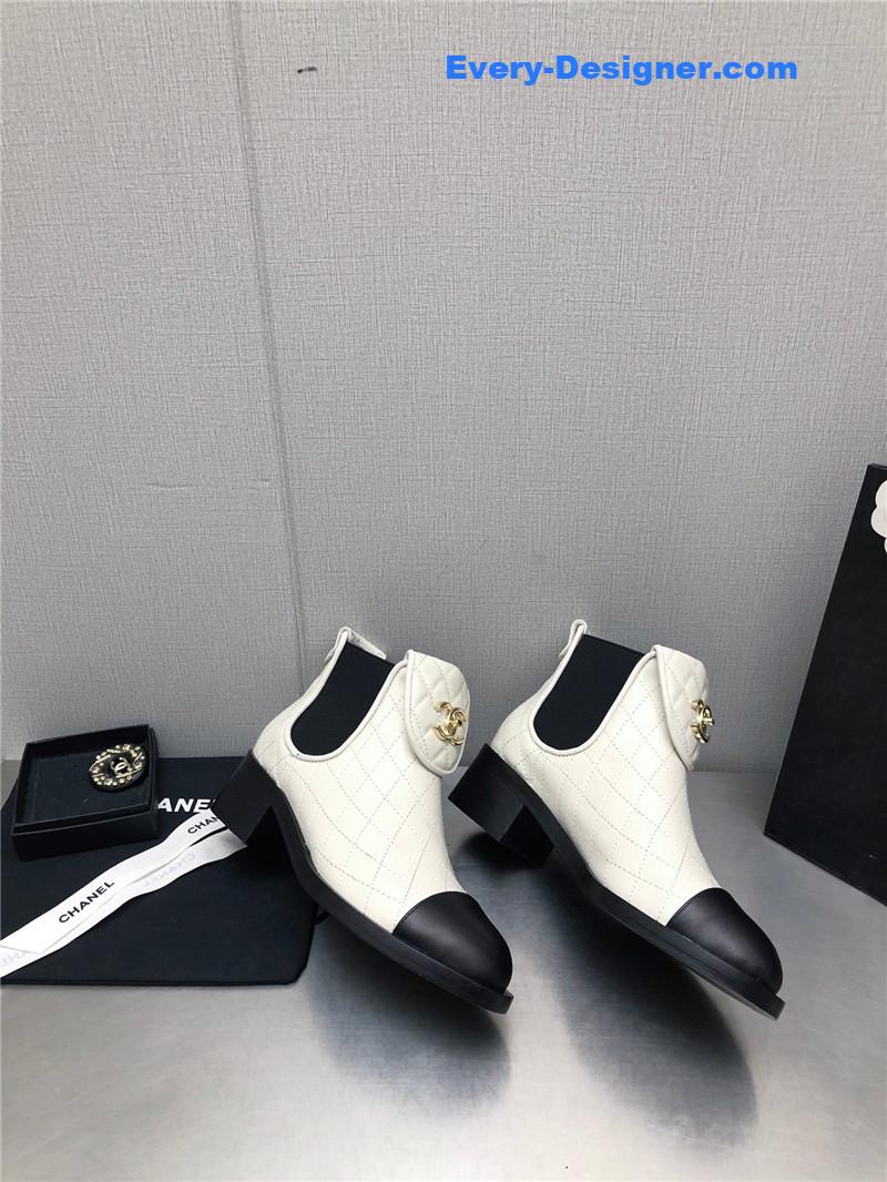CC explosive boots