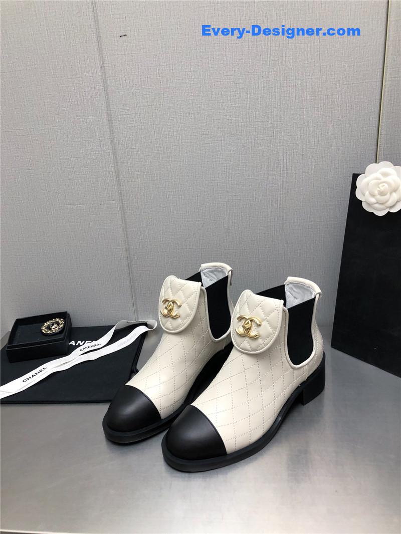 CC explosive boots
