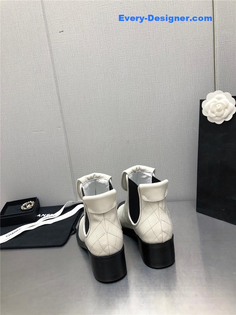 CC explosive boots