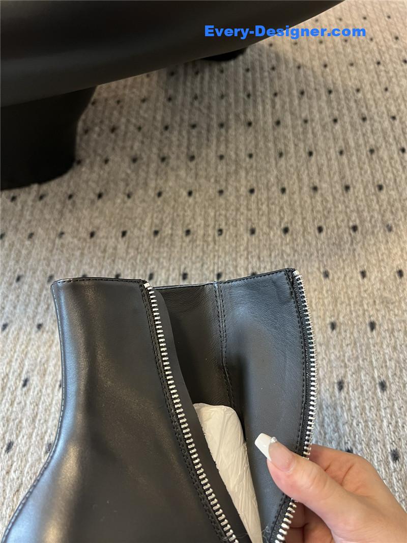Ba1en*iaga pointed toe zip boots