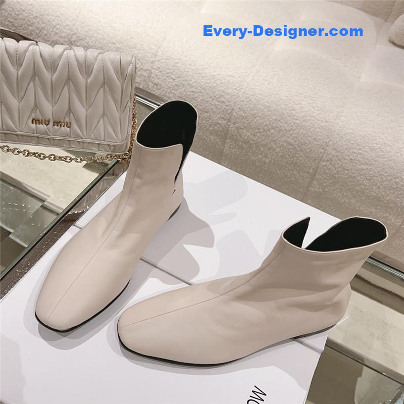 The R0w autumn and winter new flat boots