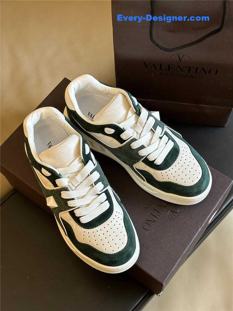 Va1e*ntin0 couple sneakers