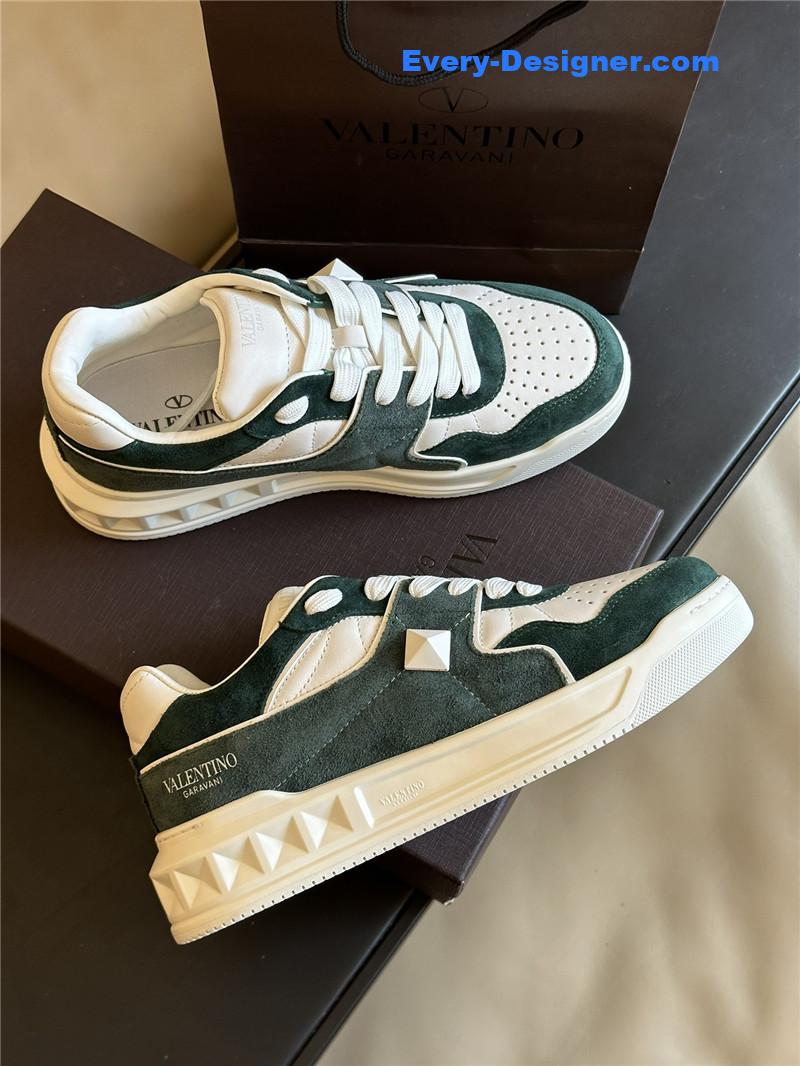 Va1e*ntin0 couple sneakers
