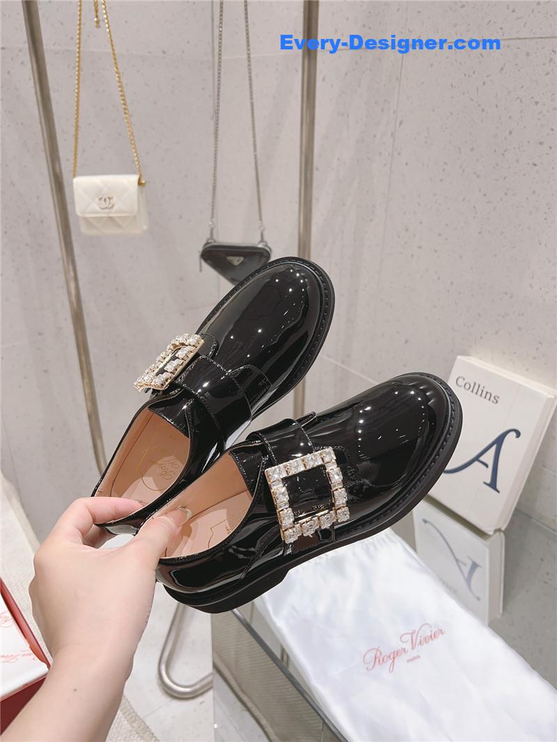 roger u1u1er metal buckle derby shoes