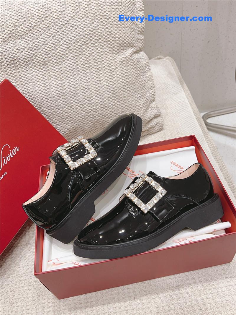 roger u1u1er metal buckle derby shoes
