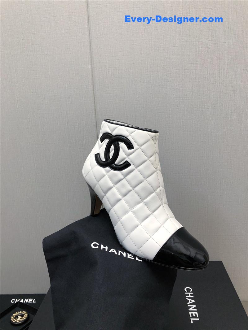 CC c standard round toe chunky heel ankle boots