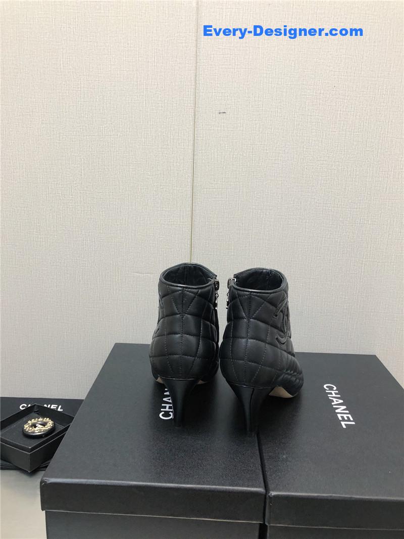 CC c standard round toe chunky heel ankle boots