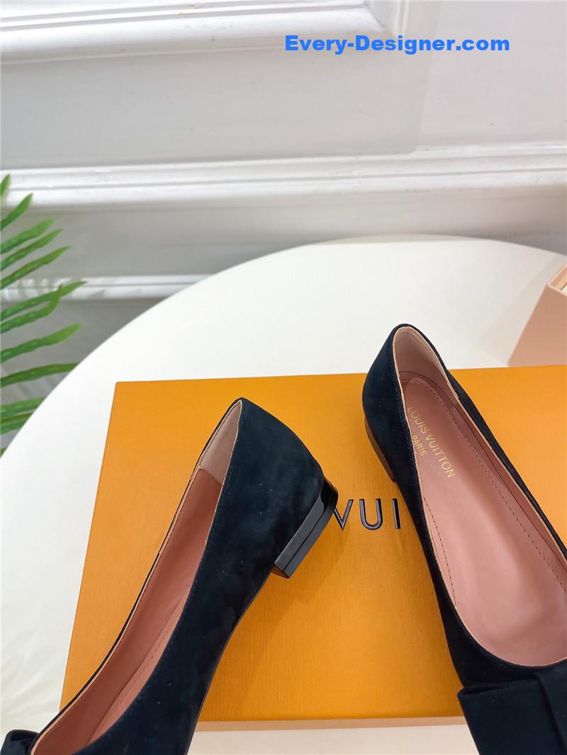 l0vis Vvtt0n lv bowknot pointed shoes