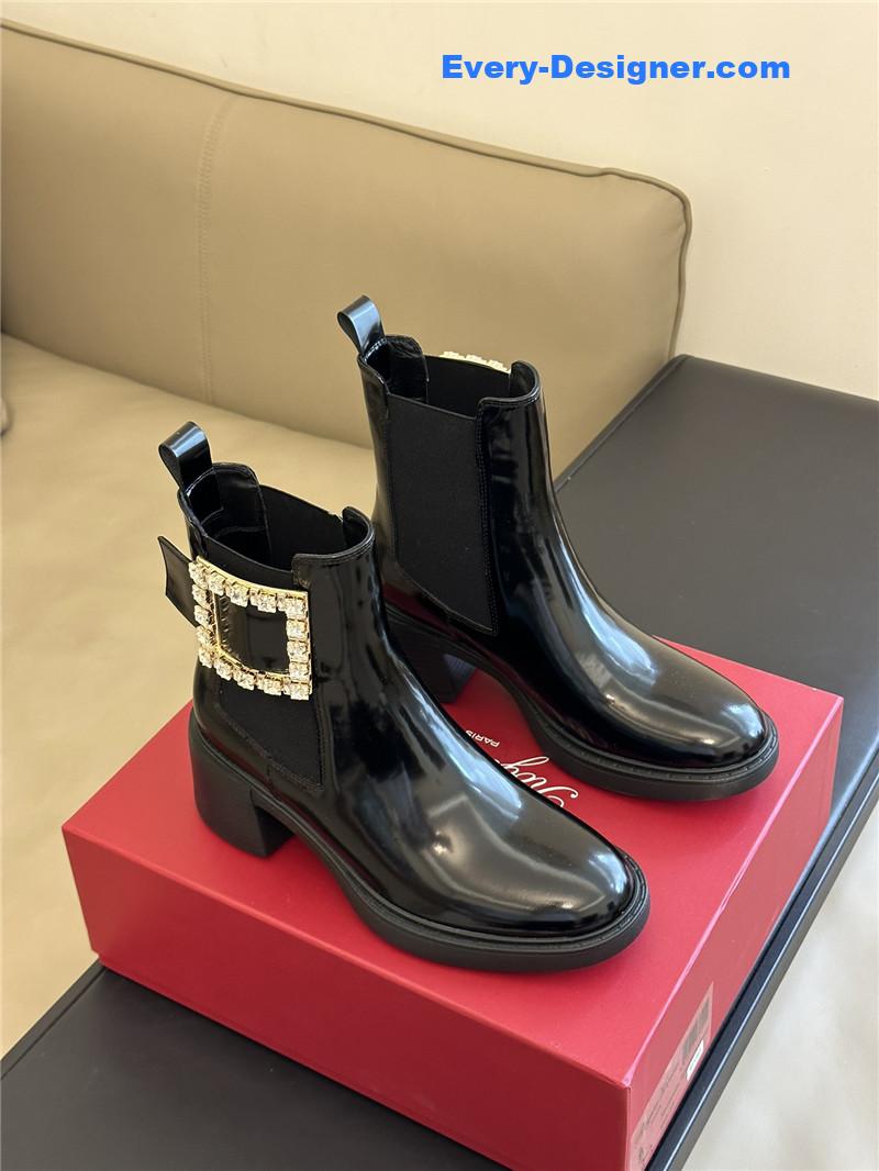 roger u1u1er square buckle chunky heel chelsea boots