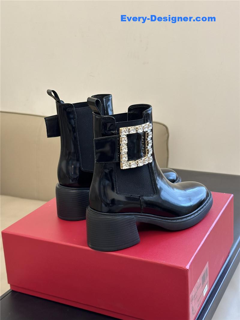 roger u1u1er square buckle chunky heel chelsea boots