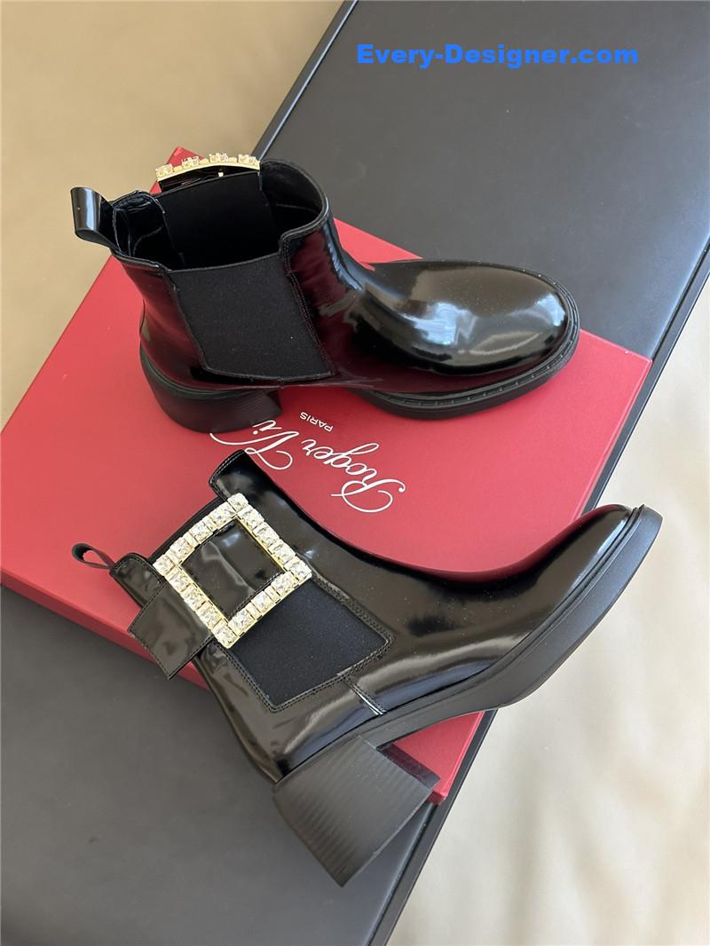 roger u1u1er square buckle chunky heel chelsea boots