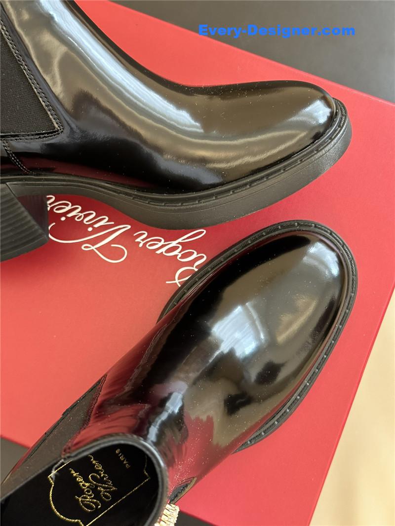 roger u1u1er square buckle chunky heel chelsea boots