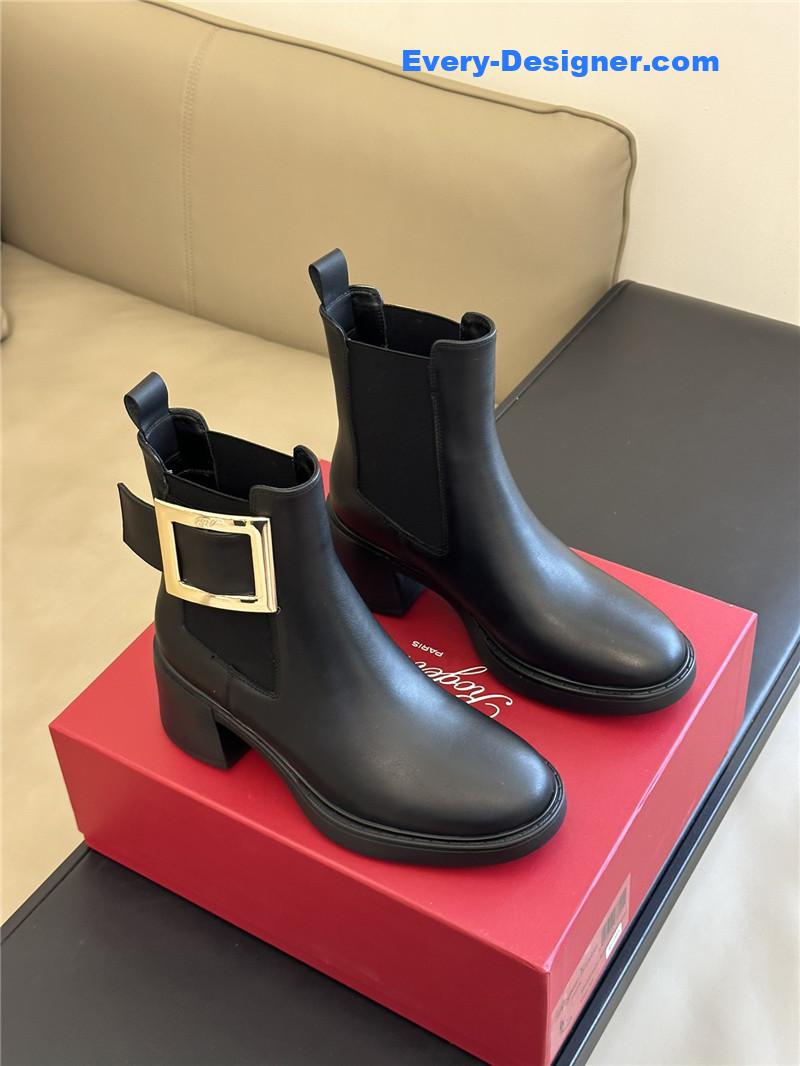 roger u1u1er square buckle chunky heel chelsea boots