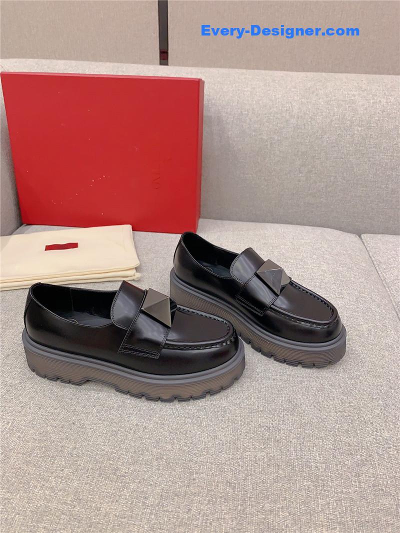 Va1e*ntin0 new thick sole loafers
