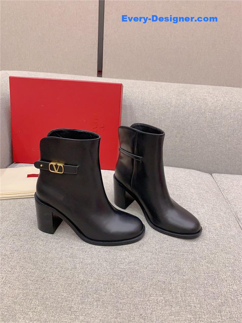 Va1e*ntin0 new v buckle high heel boots
