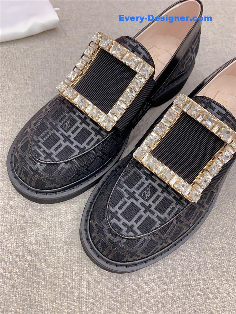 roger u1u1er new patent leather d1am0nd buckle loafers