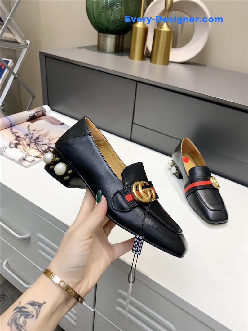 Gvc*1 pearl heel shoes