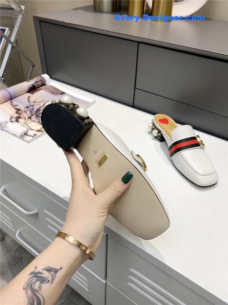 Gvc*1 pearl heel half slippers