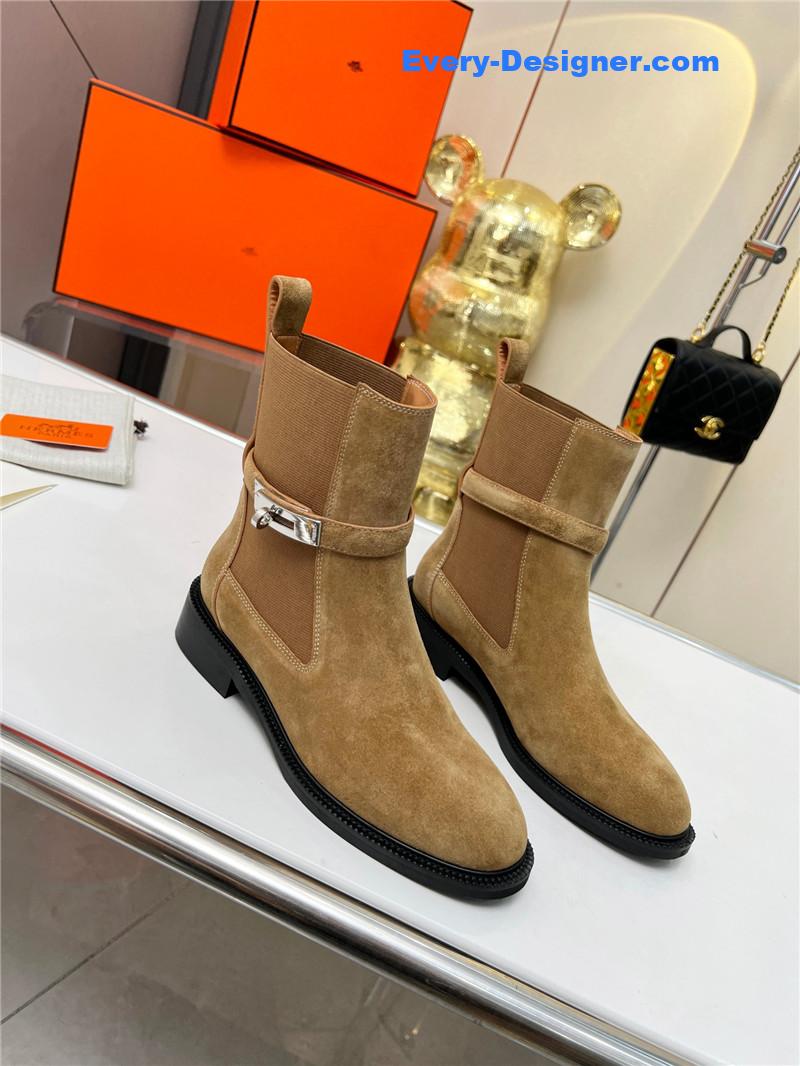 H**me5 new classic boots