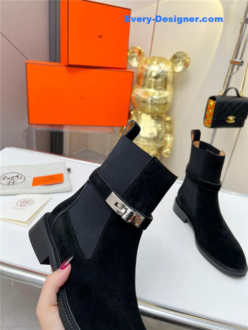 H**me5 new classic boots