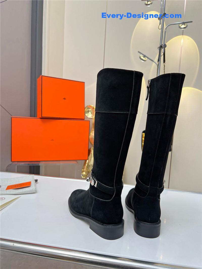H**me5 new classic boots