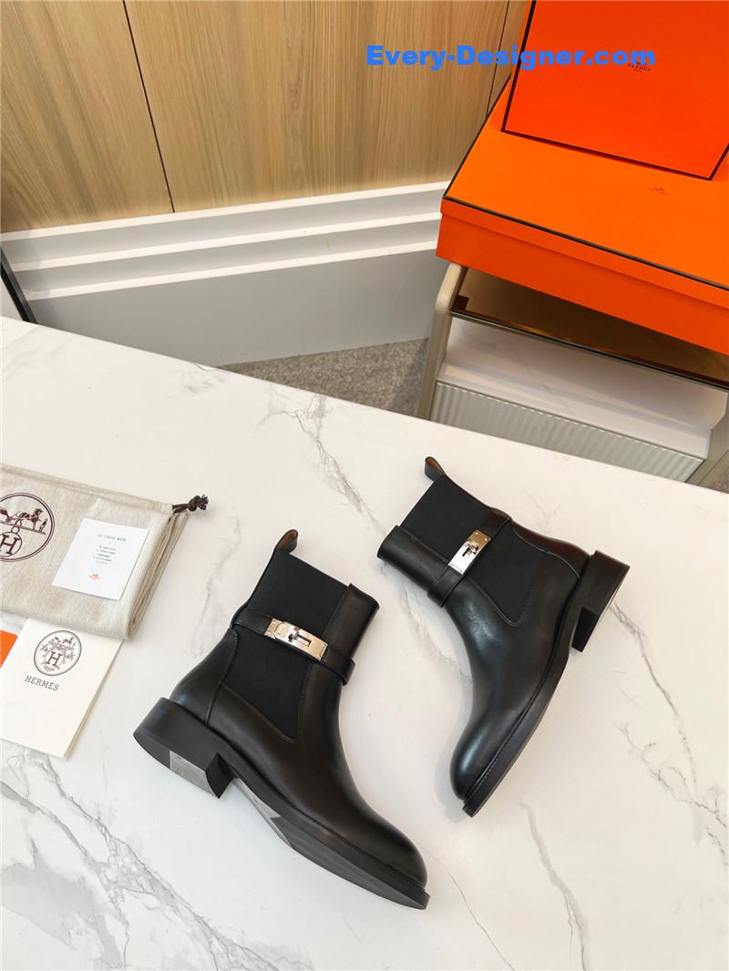 H**me5 new classic boots