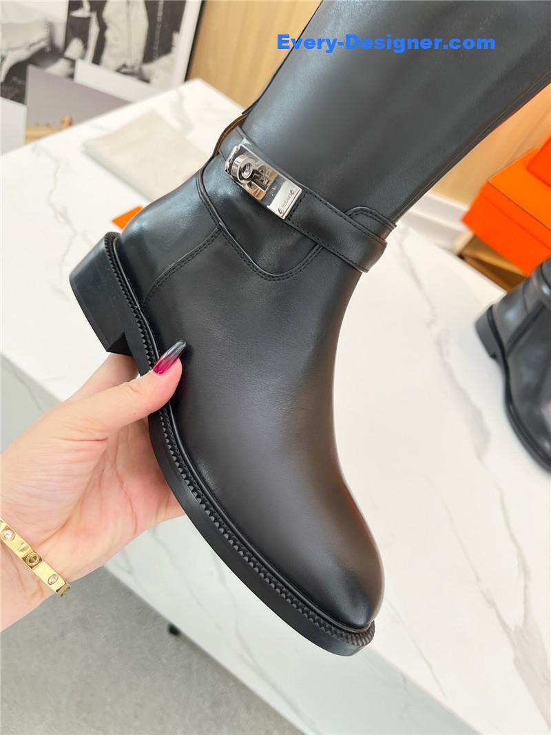 H**me5 new classic boots