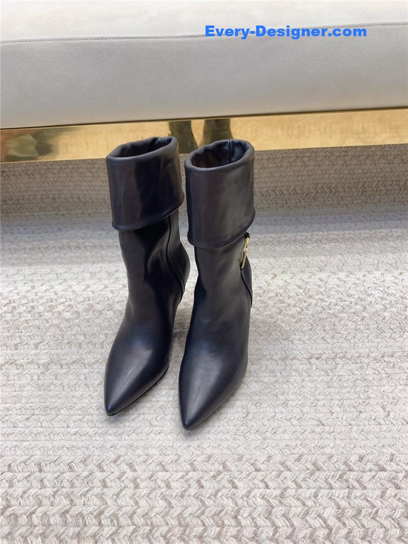 Y51 autumn and winter monogram short boots