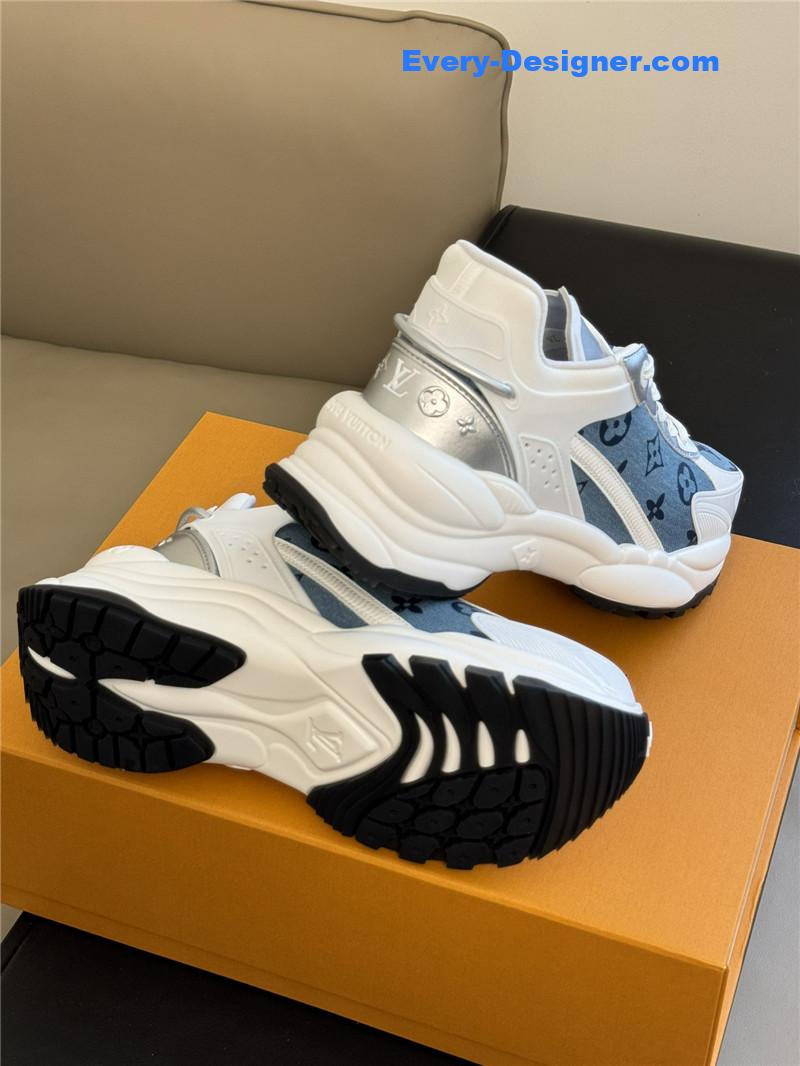 l0vis Vvtt0n lv classic running shoes