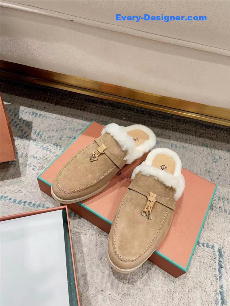 L0r0 P1ana wool mop
