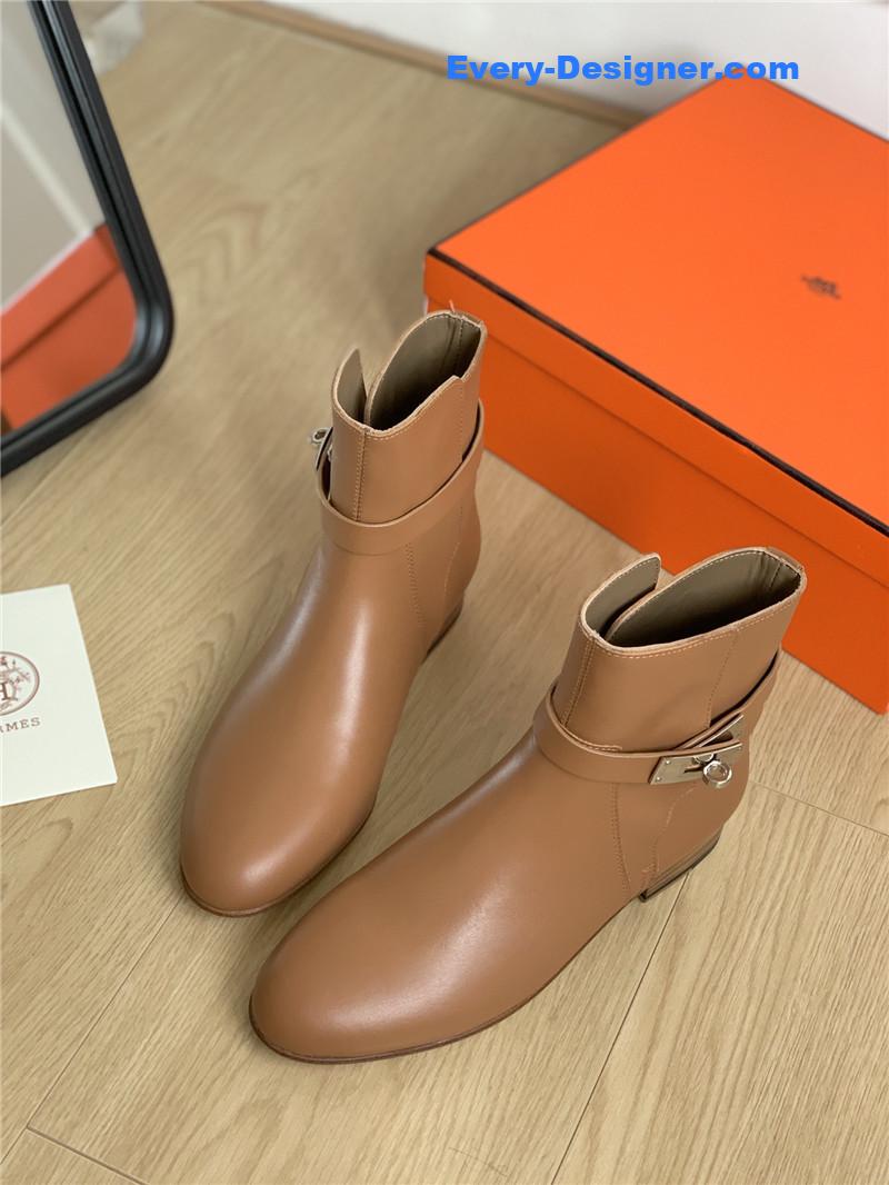 H**me5 classic kelly buckle boots