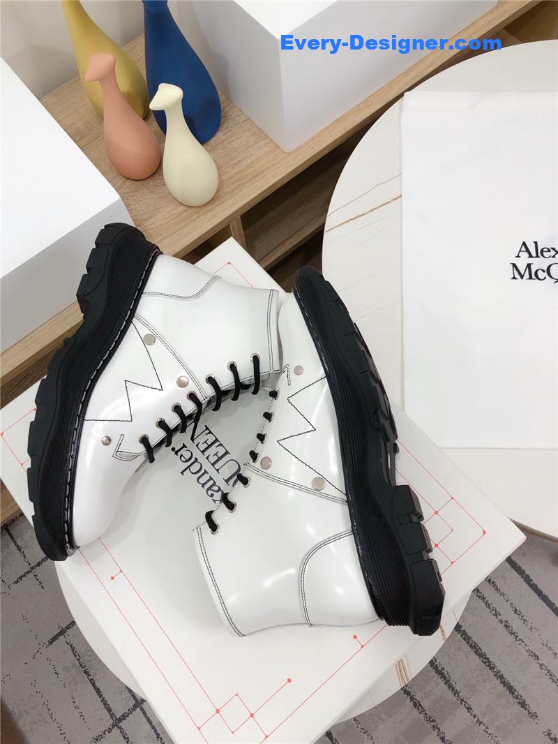a1exa*der Mcqv*en new strappy boots
