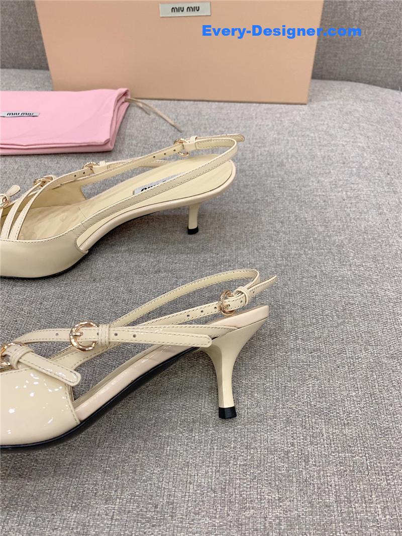 M1um1u catwalk style pointed toe kitten heels
