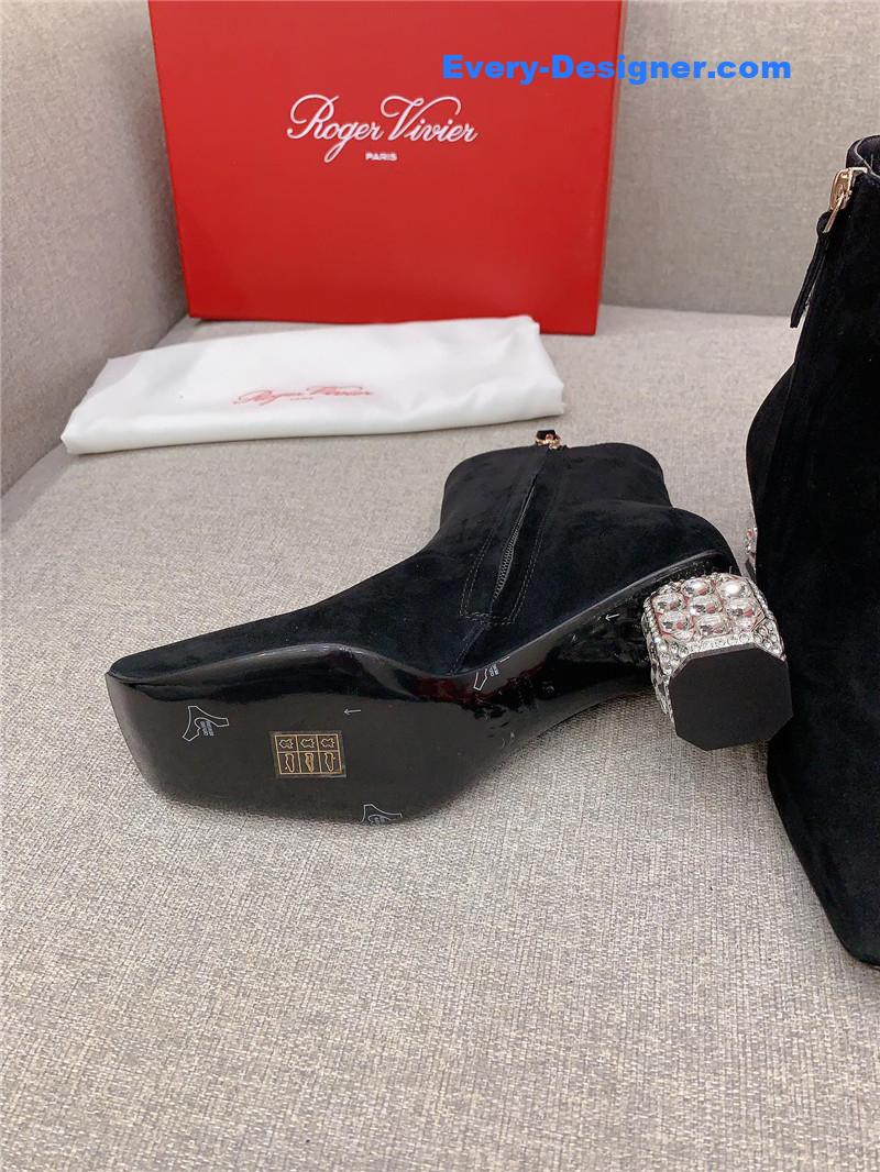 roger u1u1er crystal-embellished heel suede boots