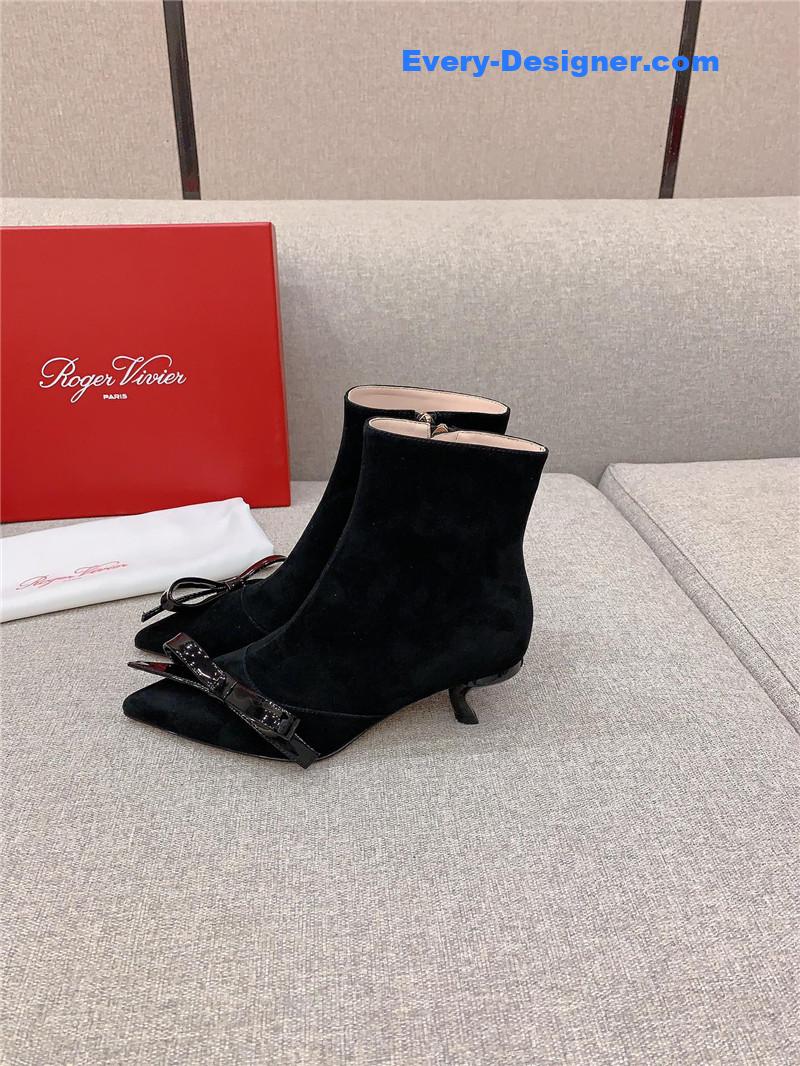 roger u1u1er virgule bow suede ankle boots