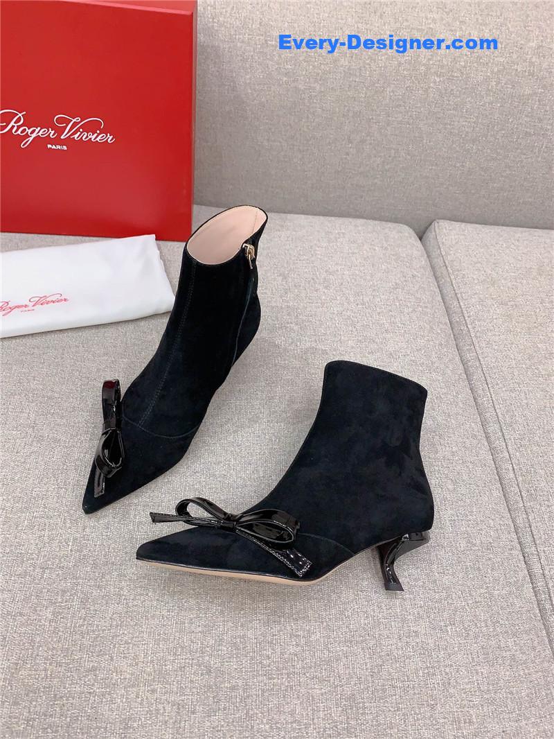 roger u1u1er virgule bow suede ankle boots