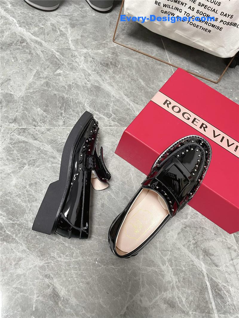 roger u1u1er new loafers