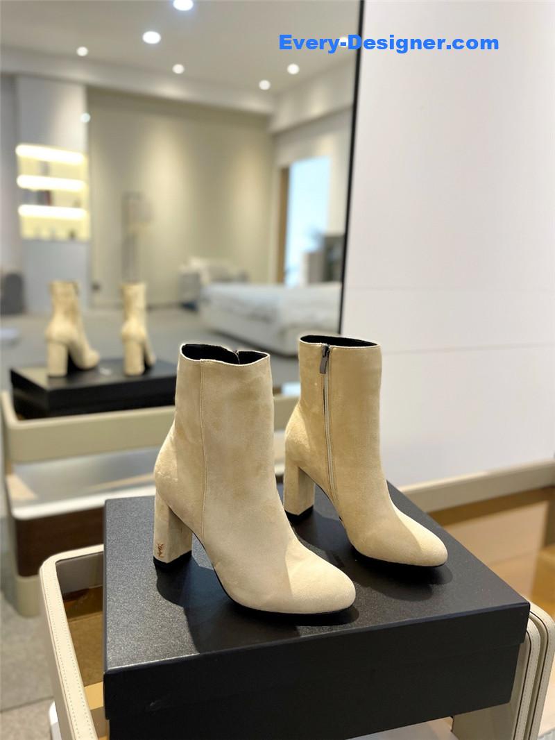 Sa1nt Lau*nt beige heel suede boots