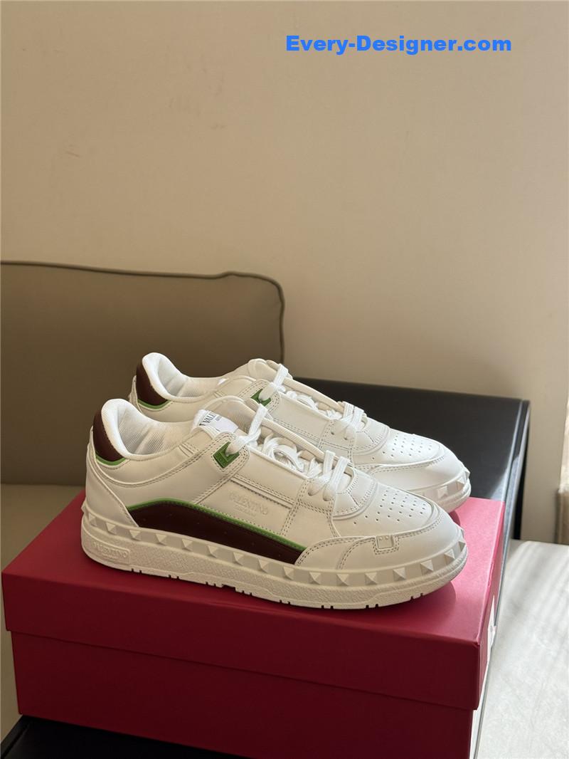Va1e*ntin0 couple sneakers