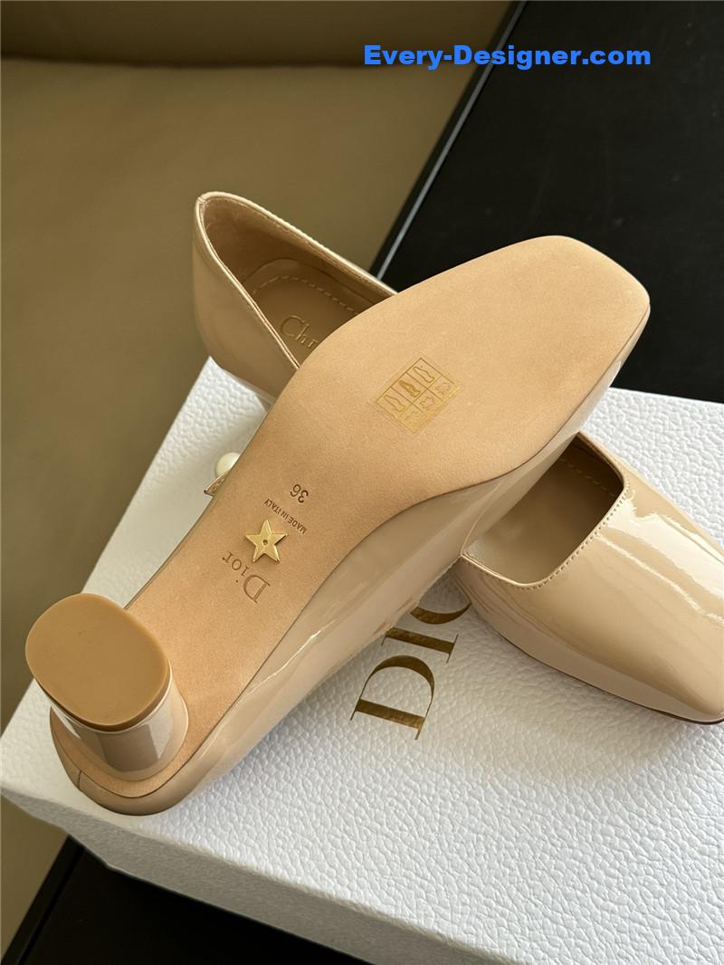 D10r small square toe mary jane shoes