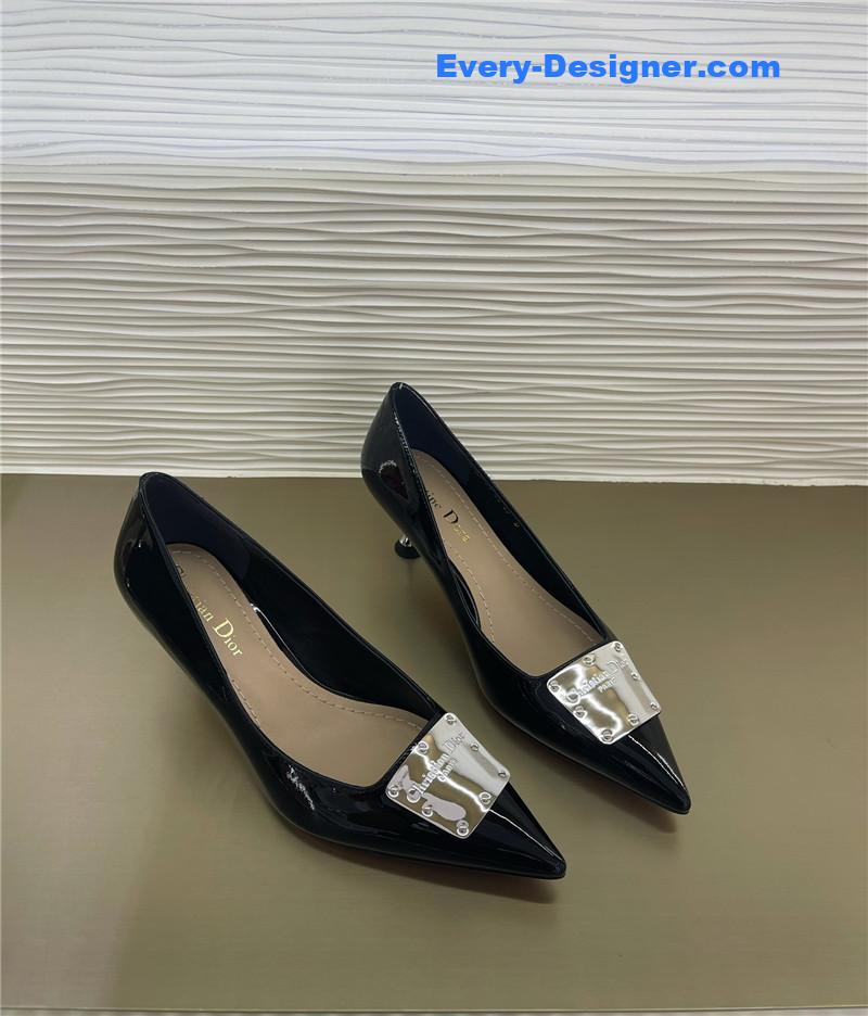D10r new sandals