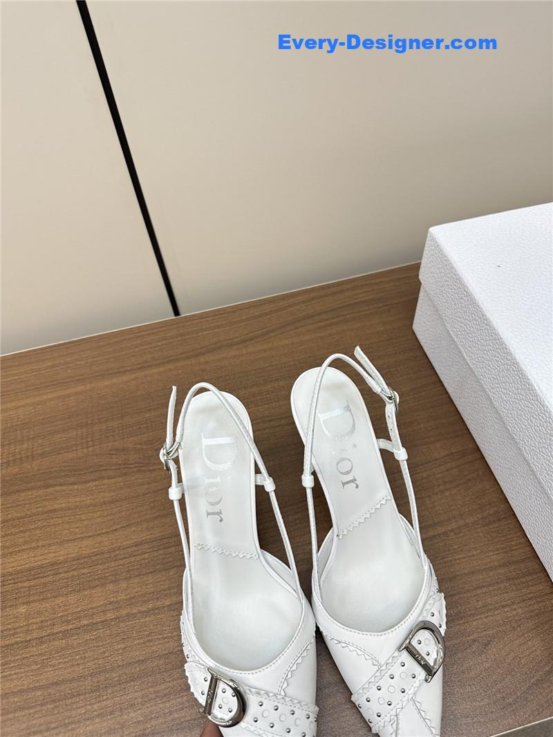D10r new early spring sandals