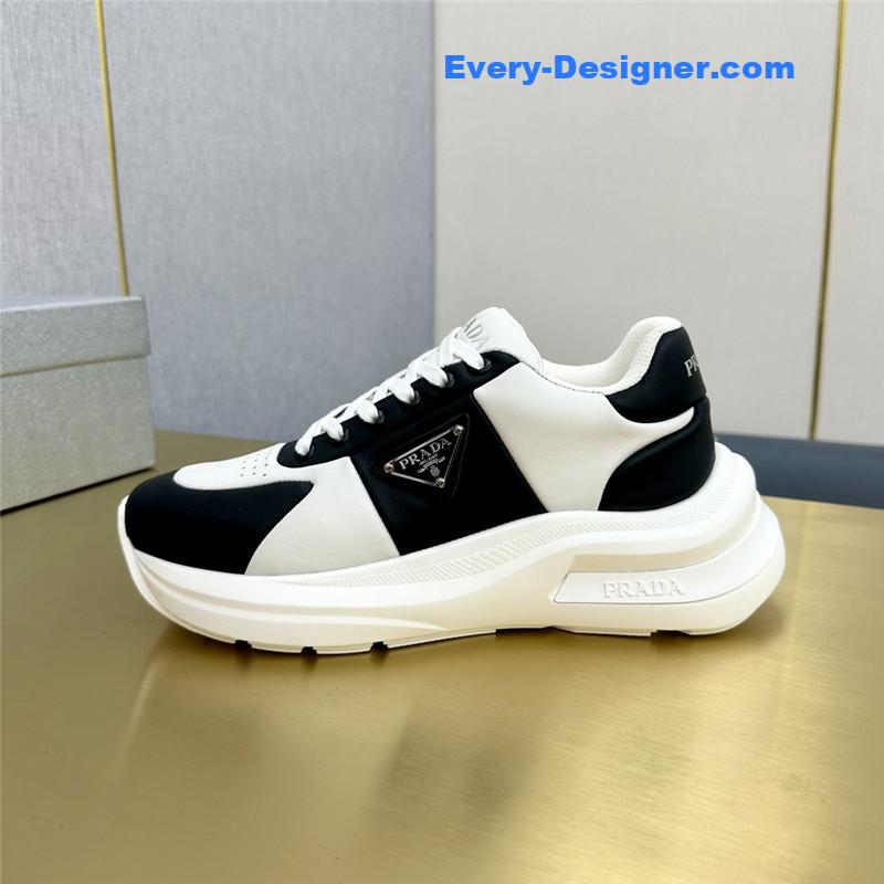 Pra*a new casual shoes