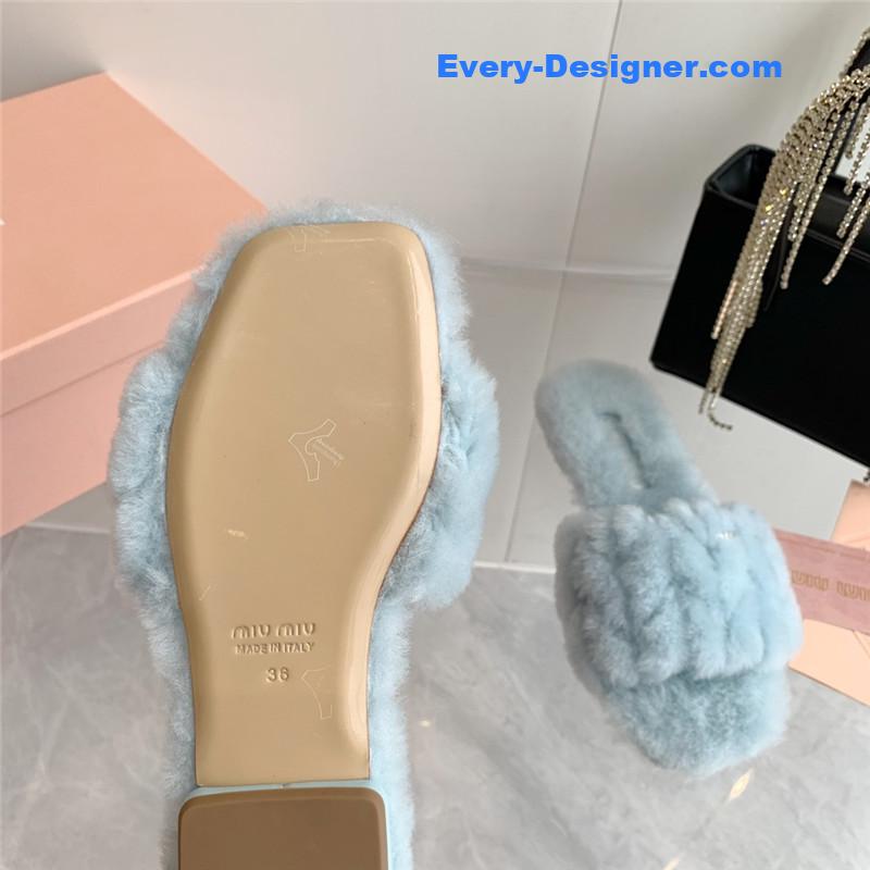 M1um1u new flat wool slippers
