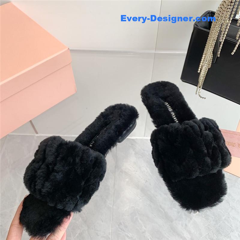 M1um1u new flat wool slippers