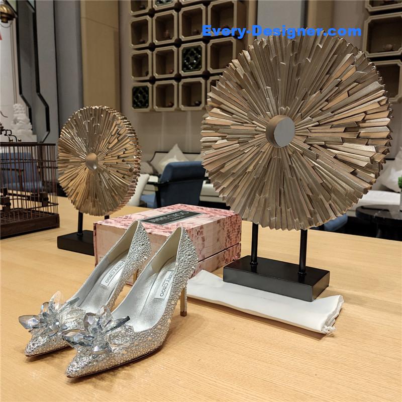 J1m*y Ch00 ari crystal covered pointy toe pumps