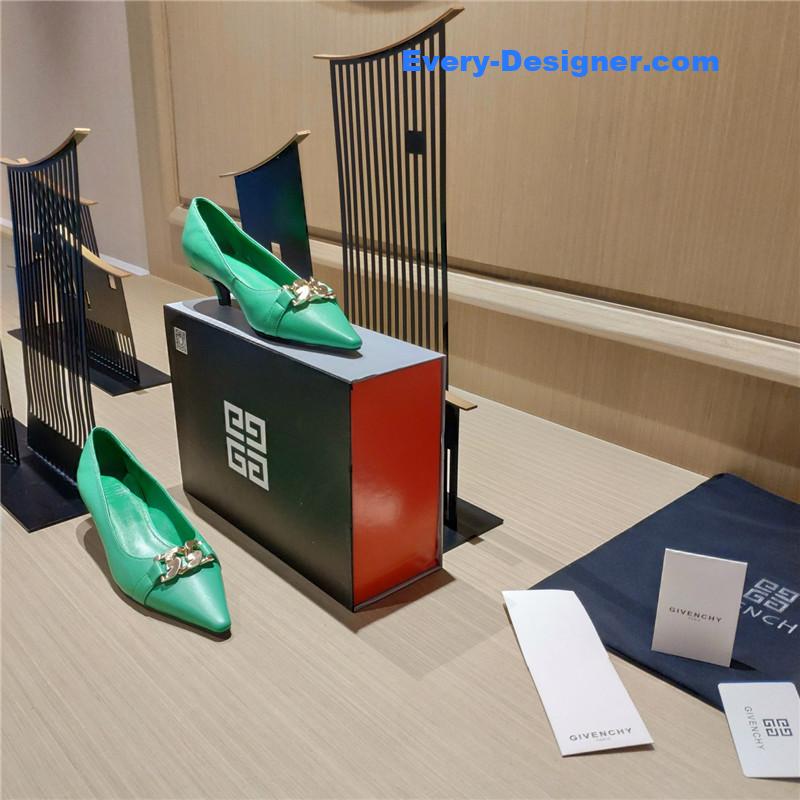 Givenchy Chain Pointed Low Heel Pumps Green Leather